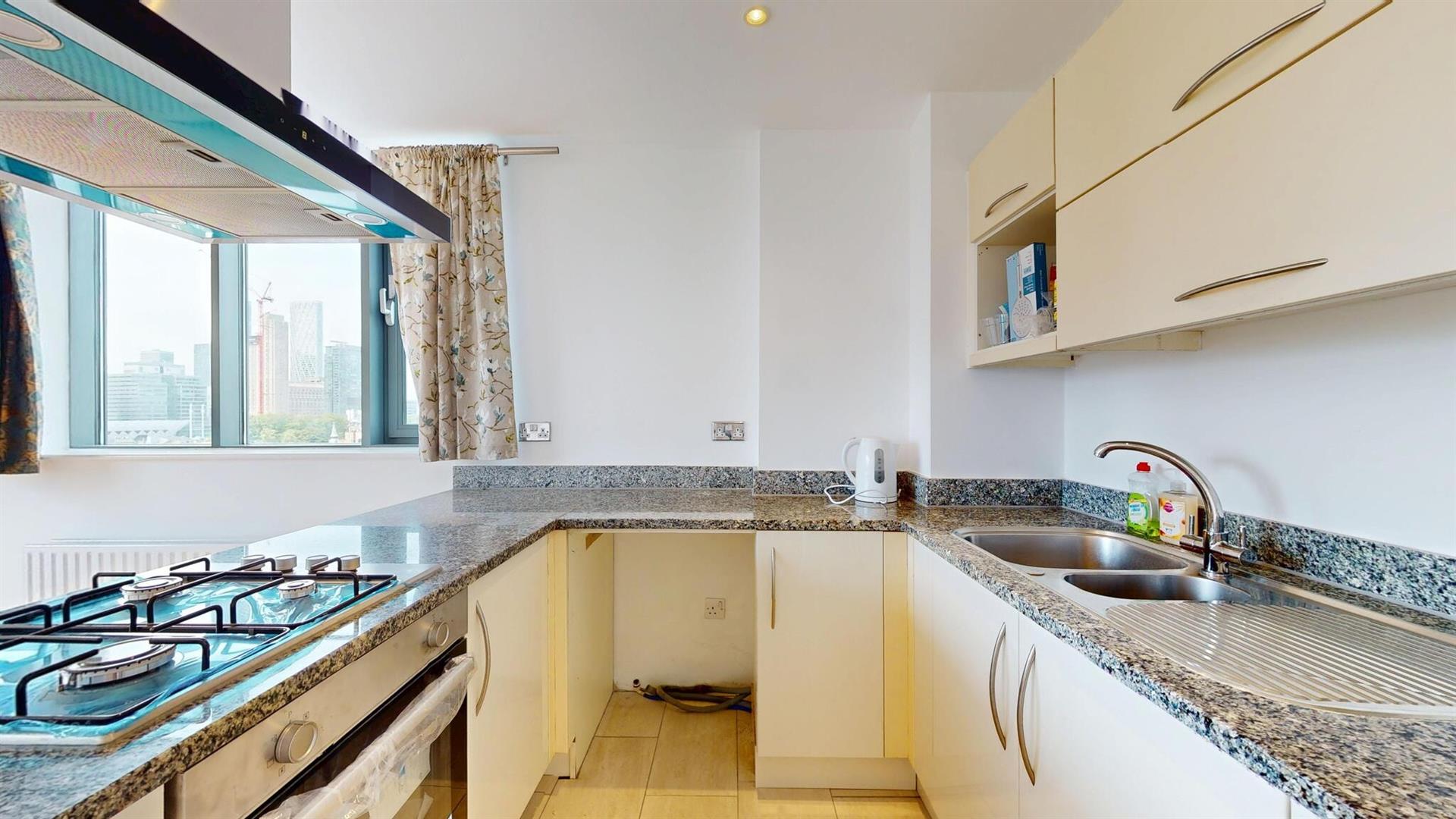 Flat Aberfeldy Street in London