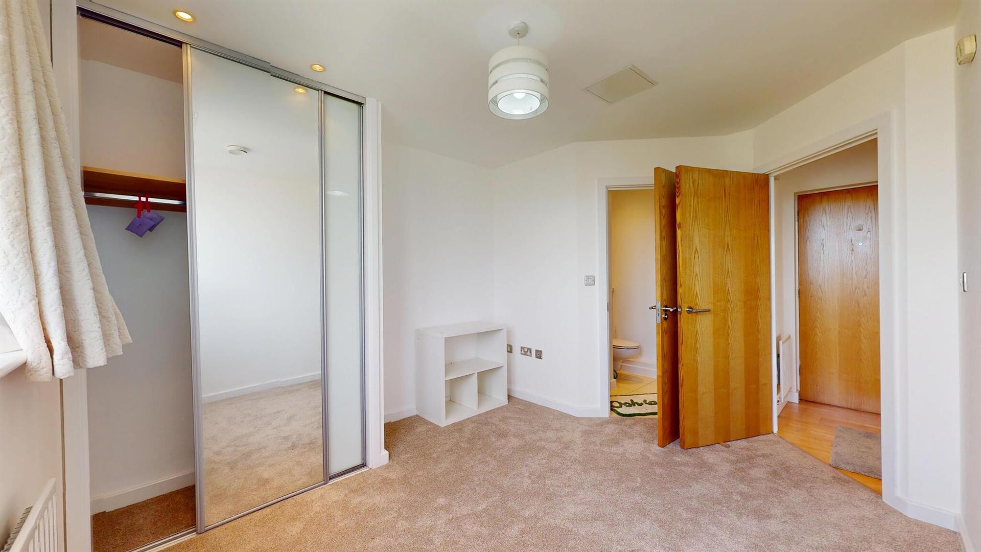 Flat Aberfeldy Street in London