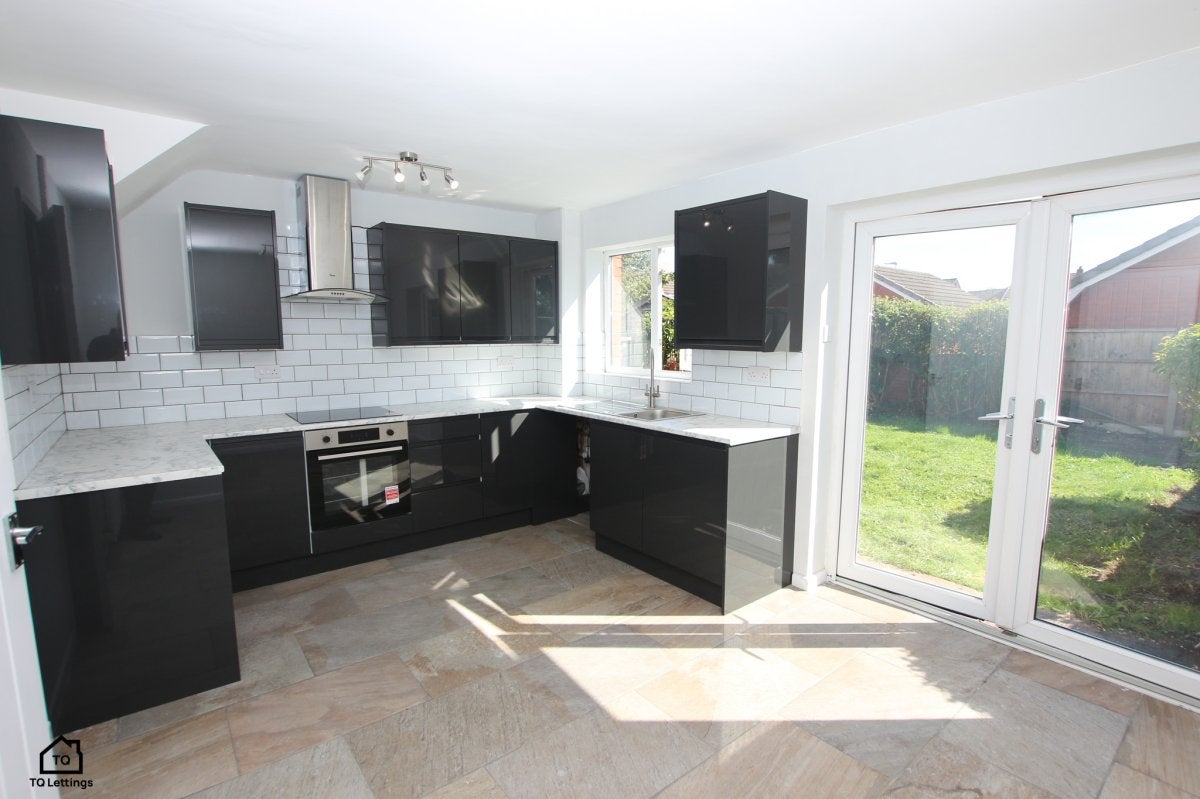 House Clovelly Grove in Runcorn