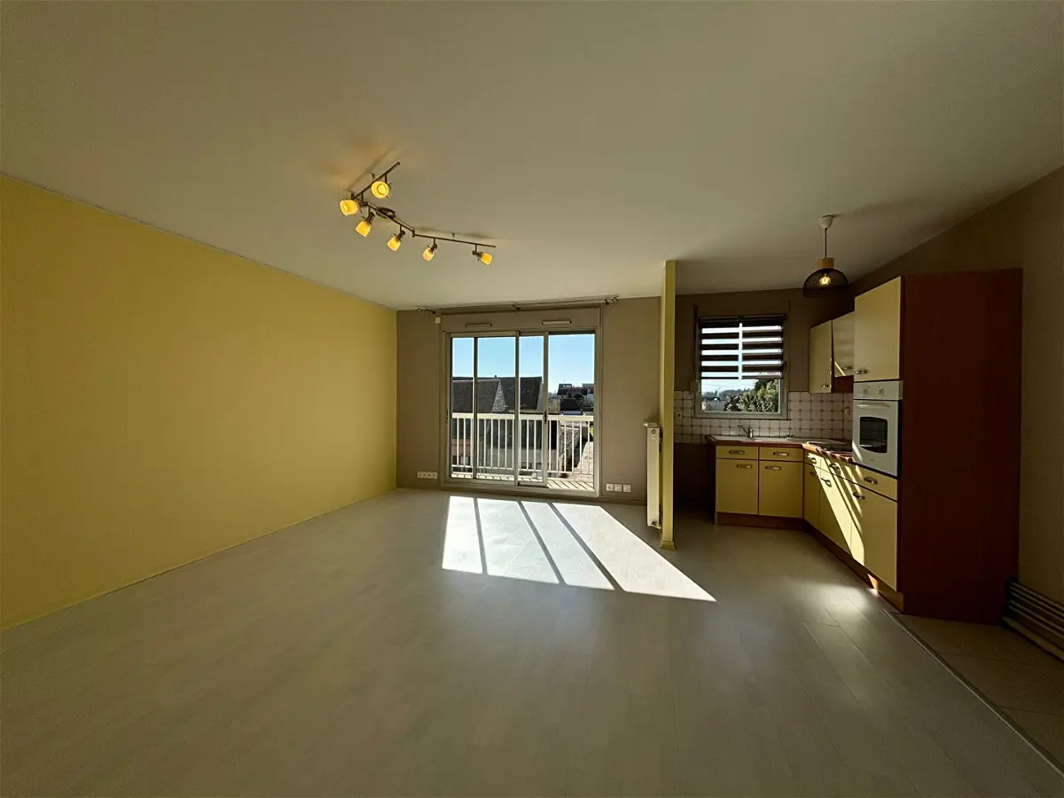 Flat Rue Charles Michels in Sens