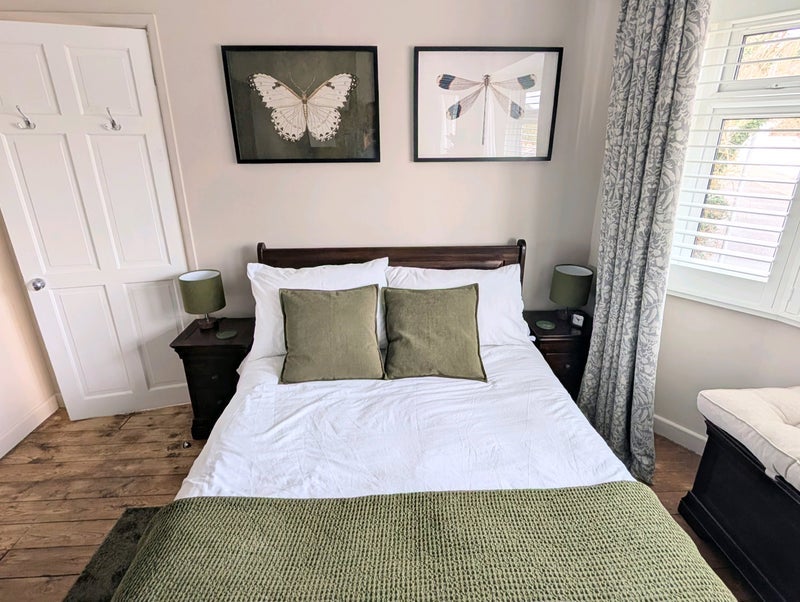 Room Fortescue Road in Poole