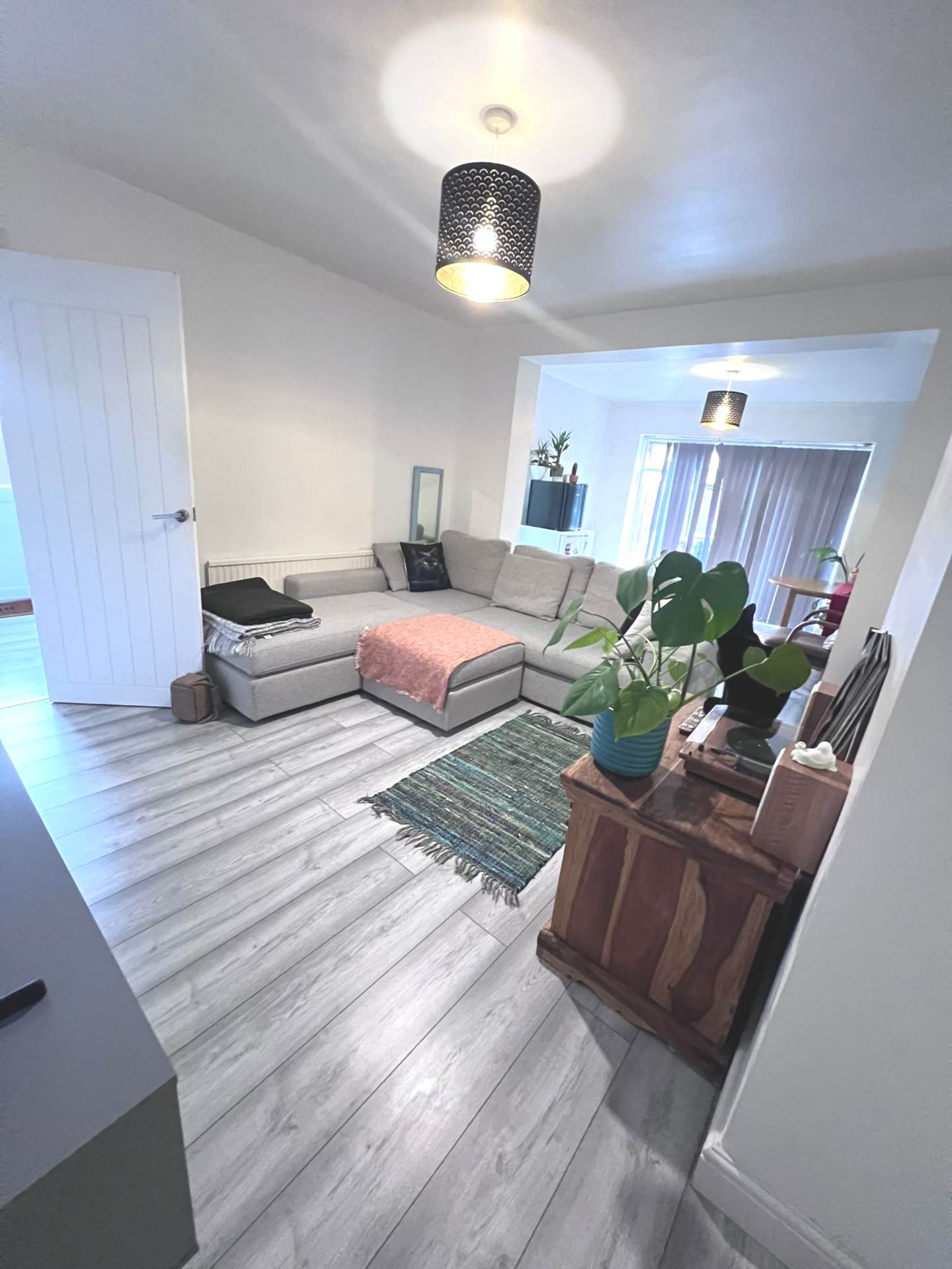 Flat Baylis Road in Slough