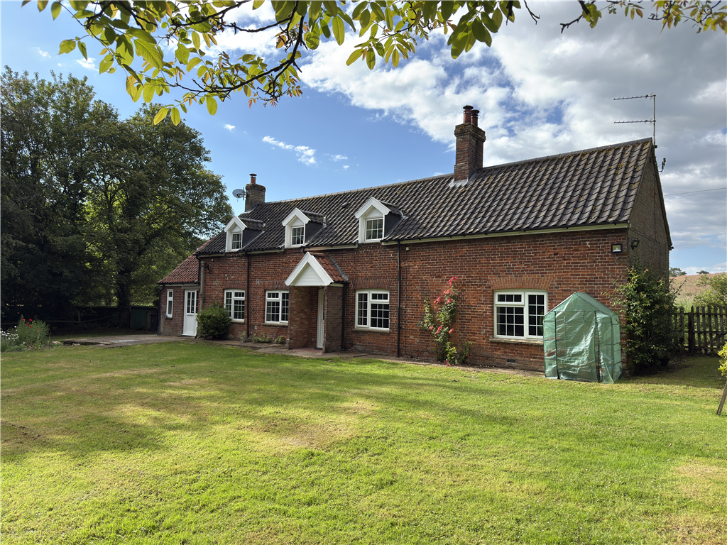 House Lexham Road in Breckland District