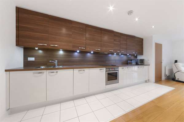 Flat Conington Road in Greater London