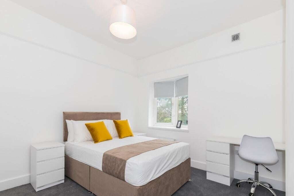 Flat Pershore Avenue in Birmingham