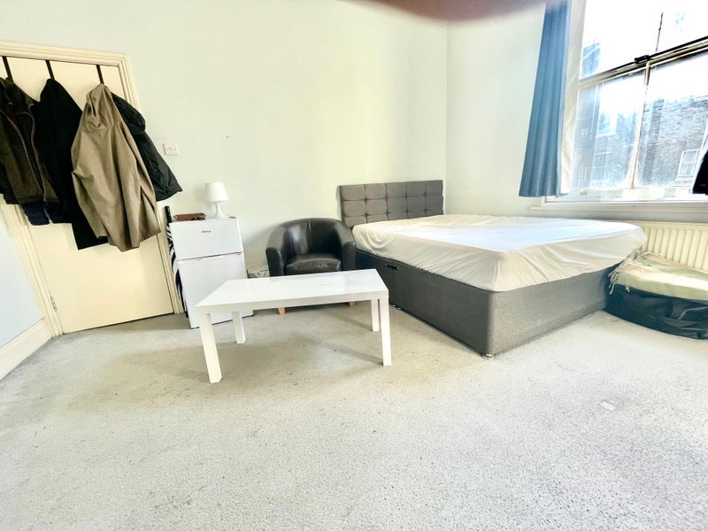 Room Earl's Court Gardens in Greater London