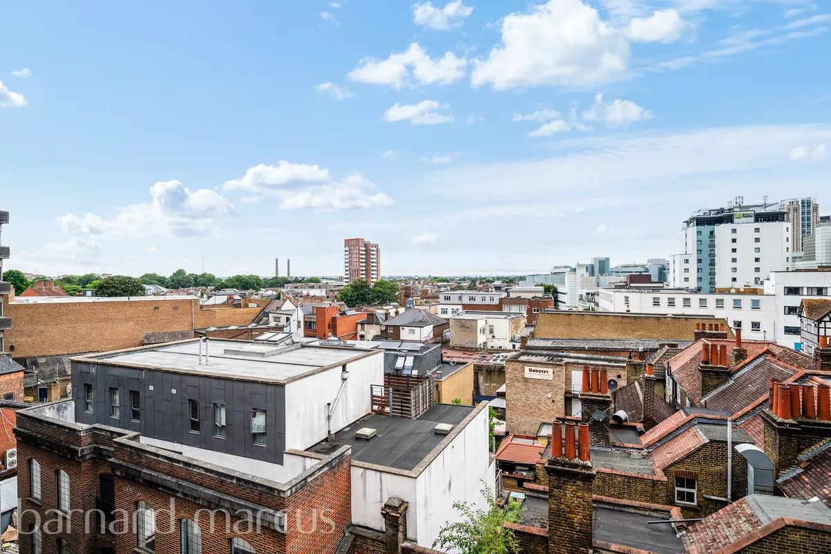 Flat Surrey Street in Greater London