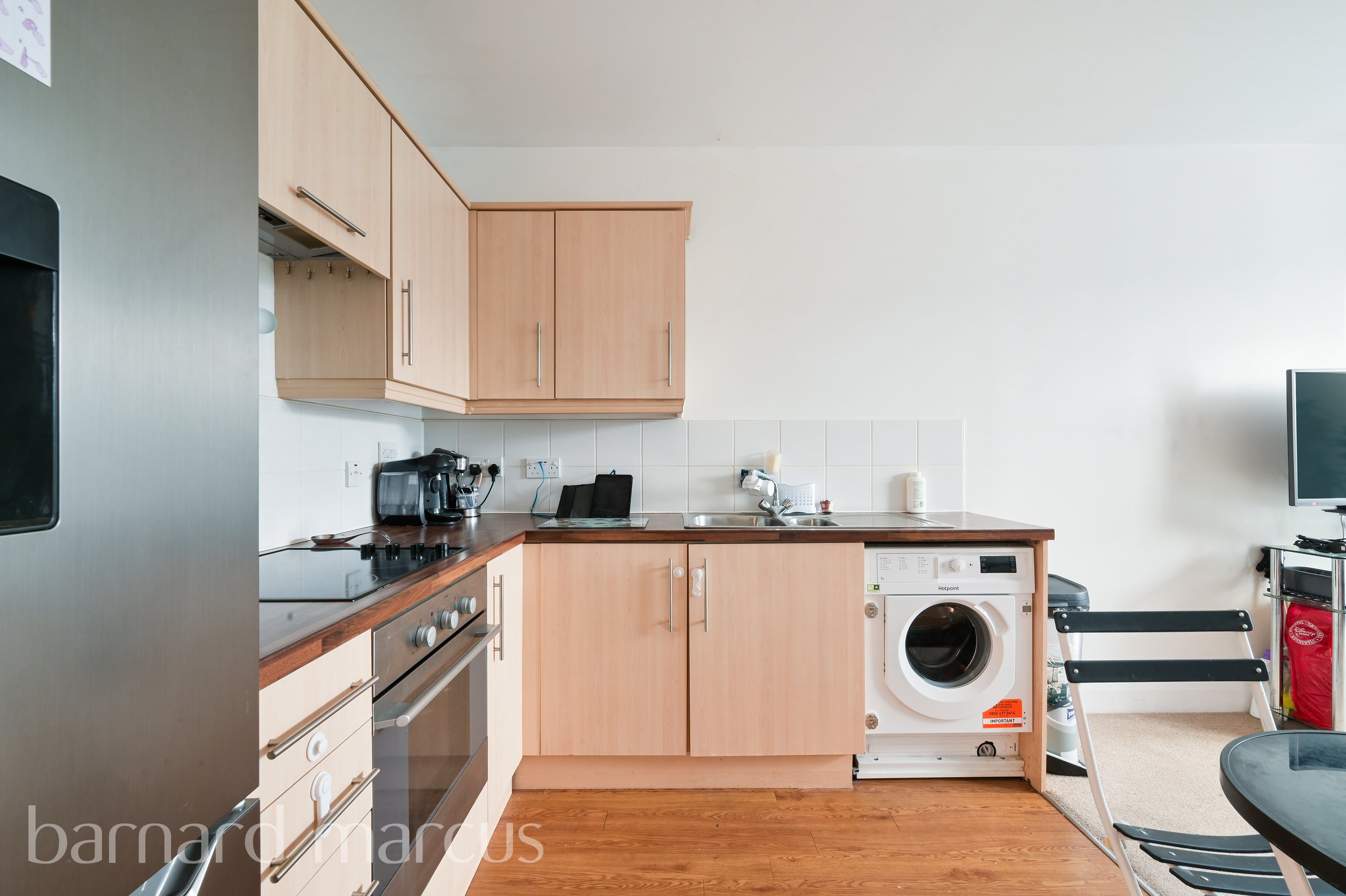 Flat Surrey Street in Greater London