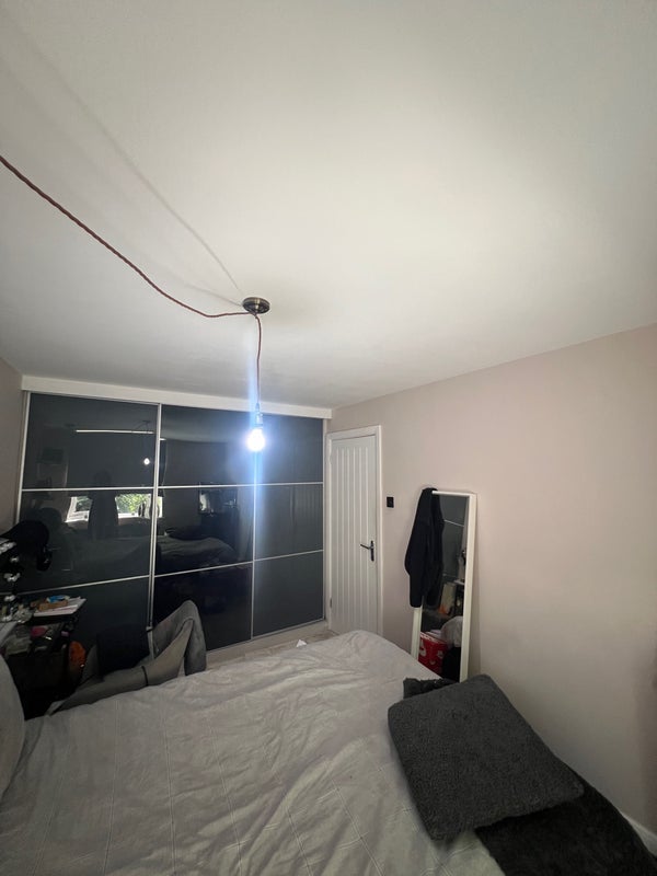 Room Litchfield Avenue in Greater London