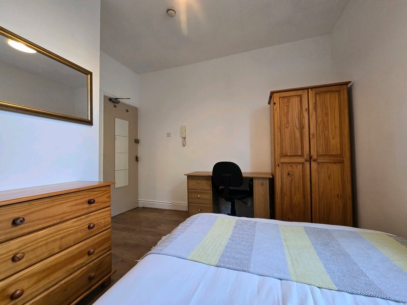 Room Osborne Street in Preston