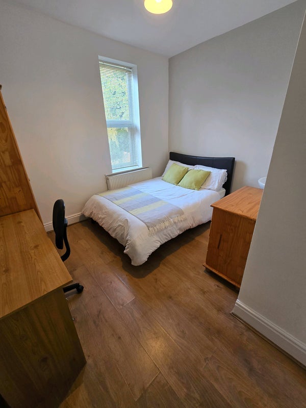 Room Osborne Street in Preston
