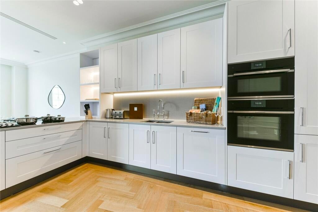 Flat Great George Street in City of Westminster