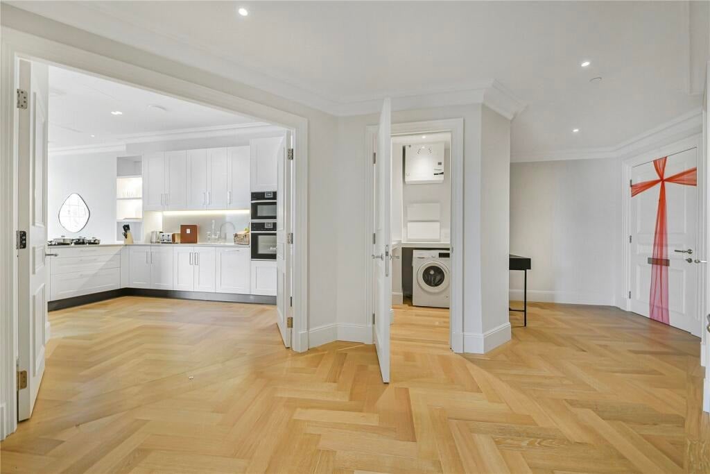 Flat Great George Street in City of Westminster