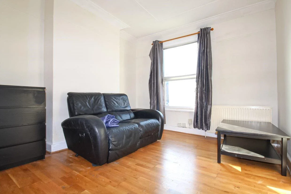 Flat Hornsey Park Road in Greater London
