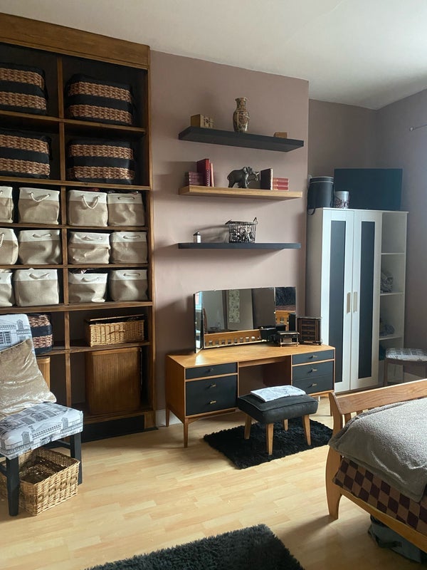 Room Barnsley Road in Wakefield