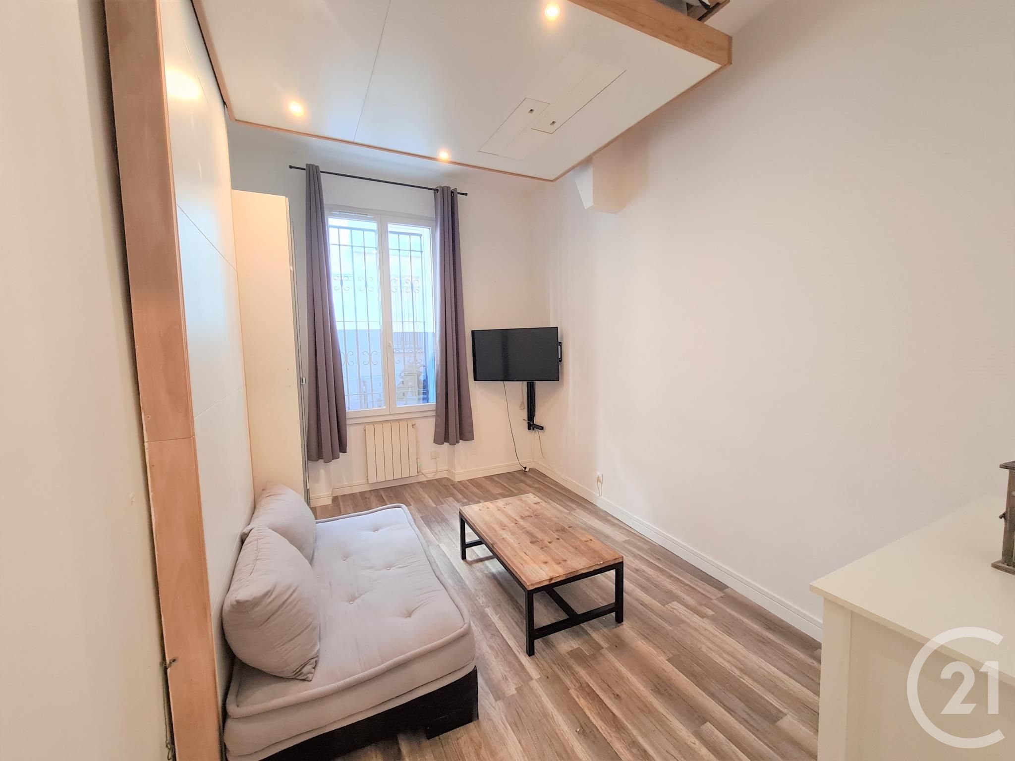 Flat Rue Bellot in Paris