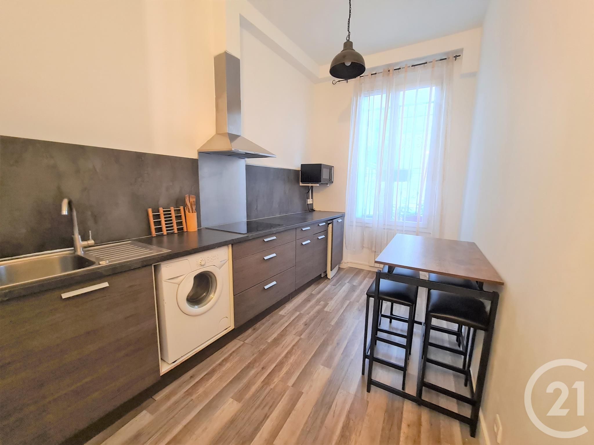 Flat Rue Bellot in Paris