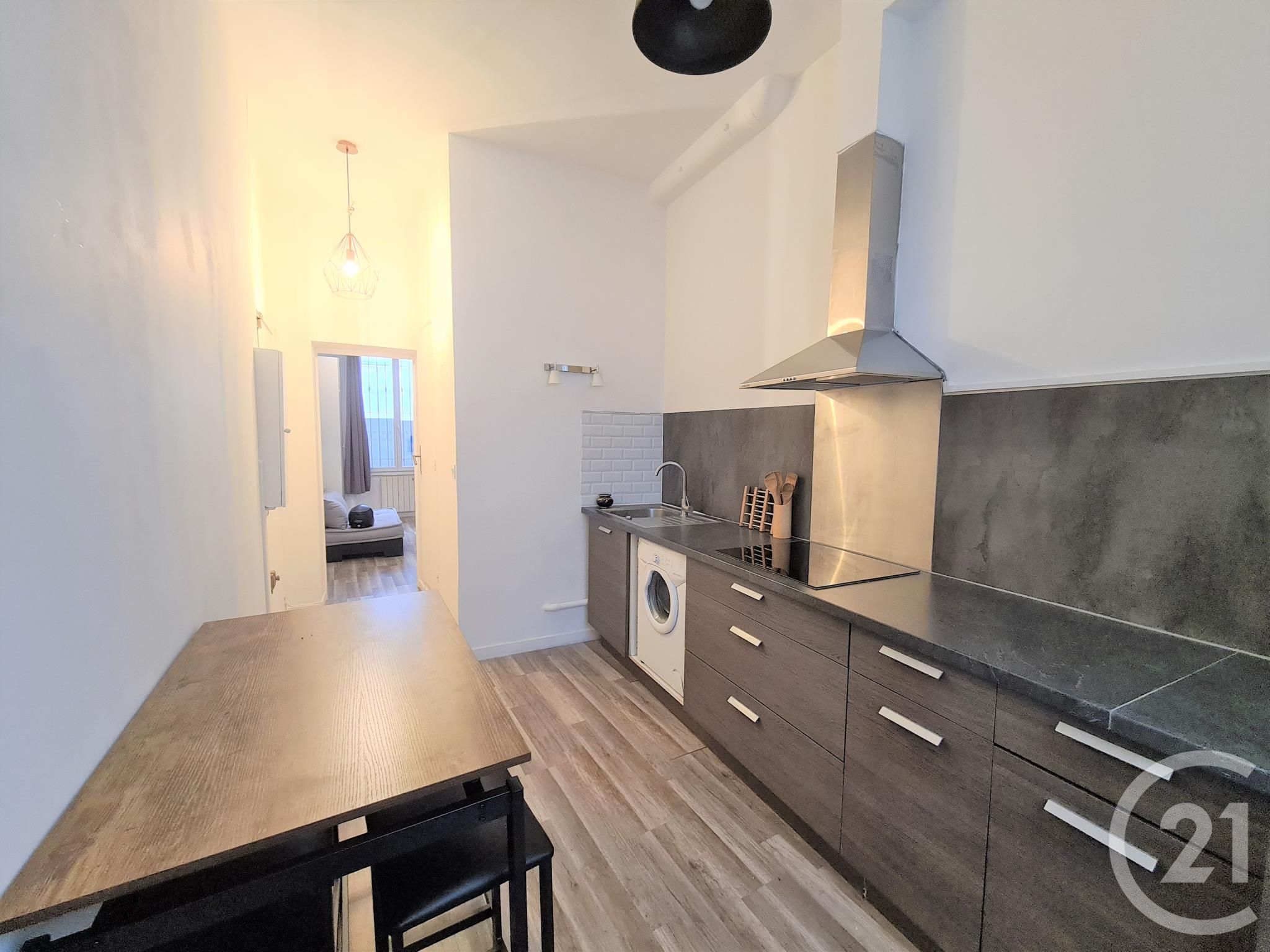 Flat Rue Bellot in Paris