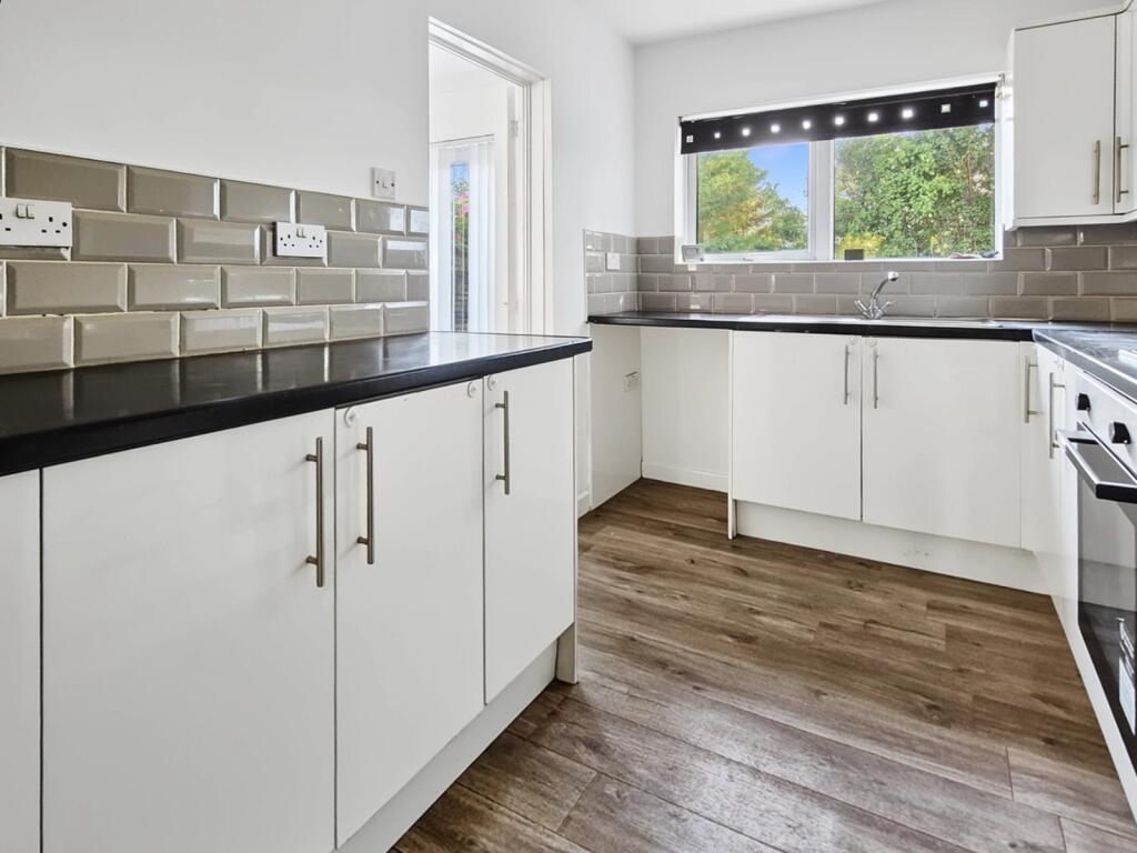 Flat Maes Y Rhedyn in Talbot Green