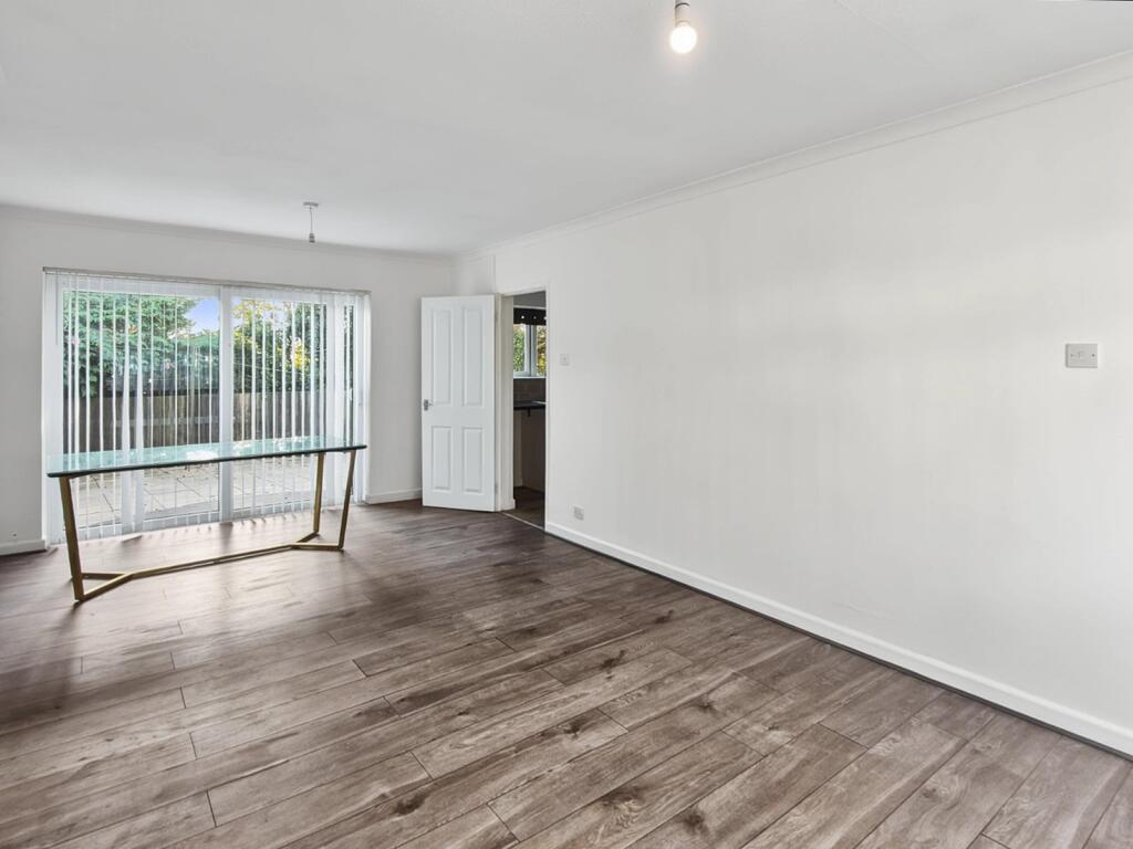 Flat Maes Y Rhedyn in Talbot Green