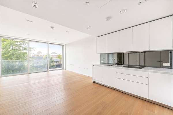 Flat Lillie Square in Greater London