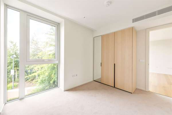 Flat Lillie Square in Greater London
