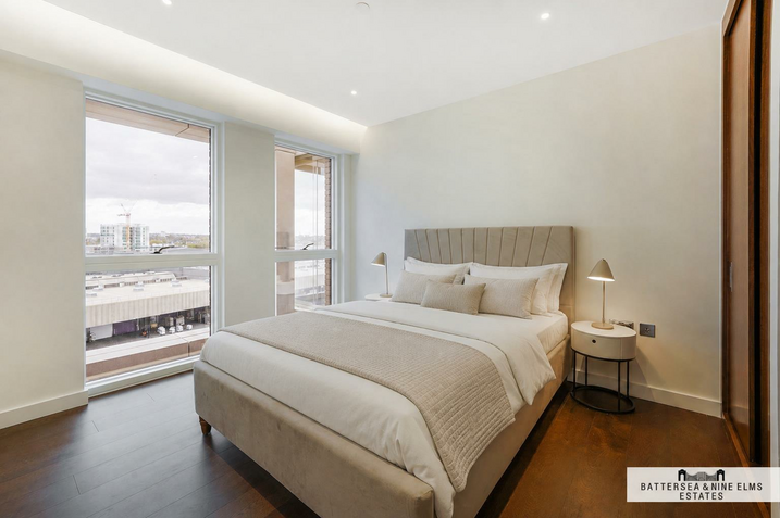 Flat Lanchester Way in Greater London