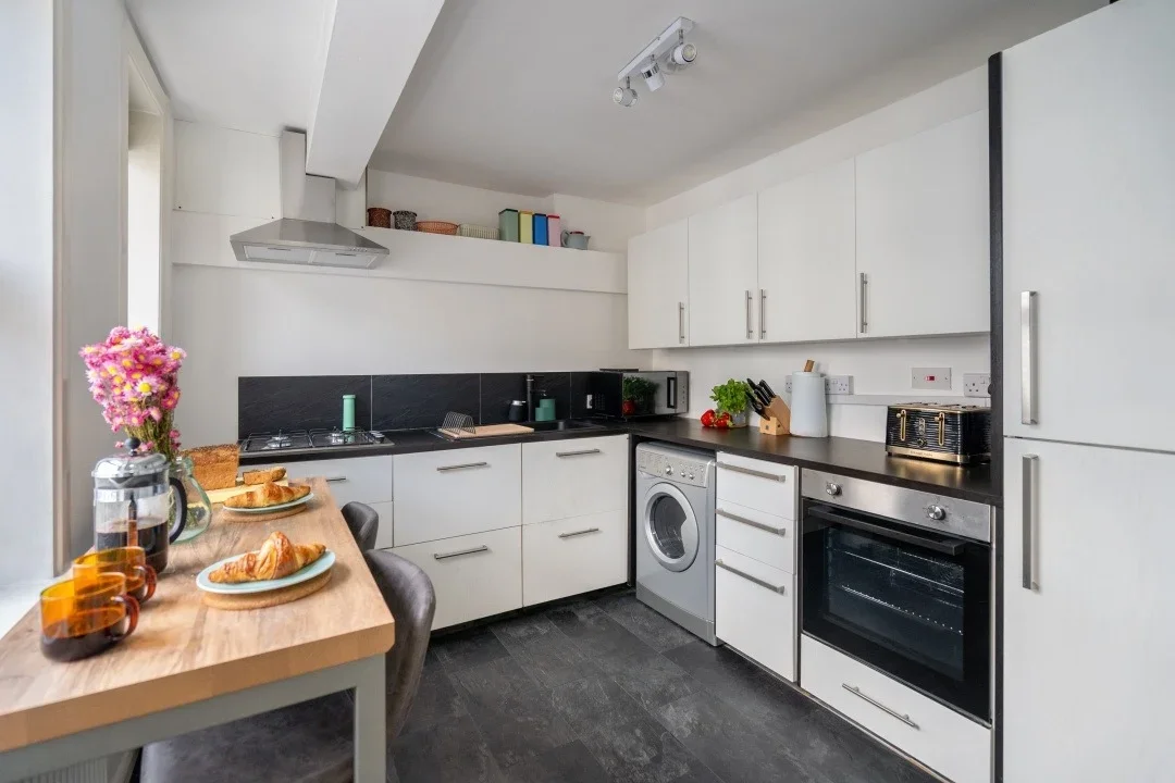 Room Bethnal Green Road in Greater London