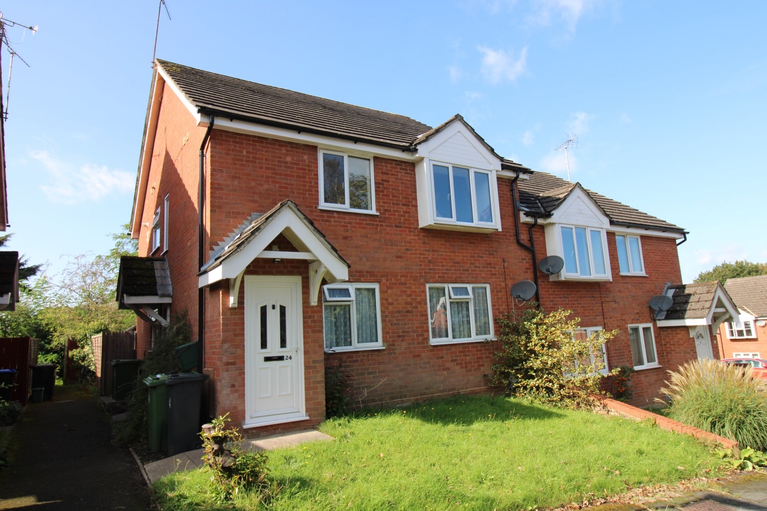 Flat Chilham Close in Surrey Heath