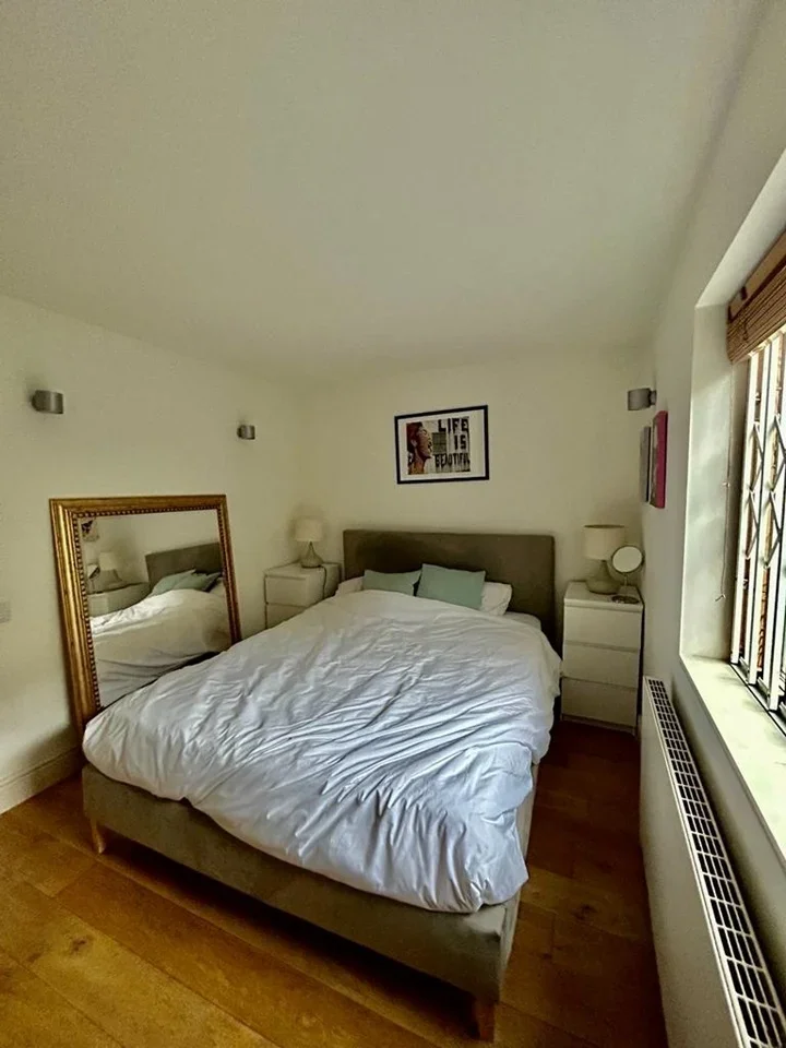 Flat Elias Place in Greater London