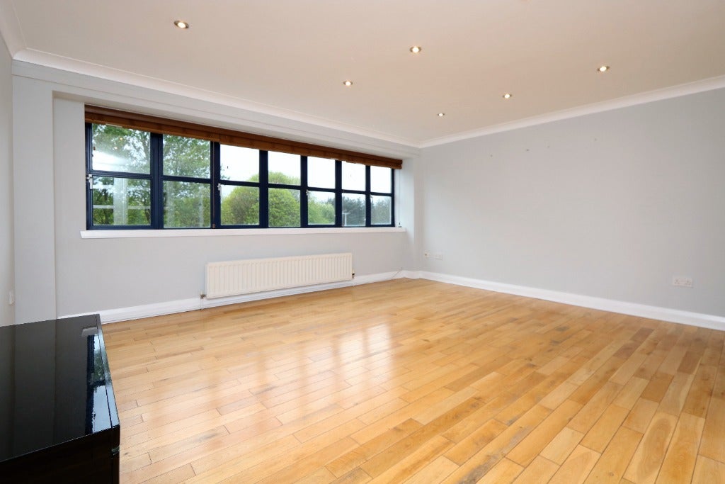 Flat Luma Gardens in Glasgow