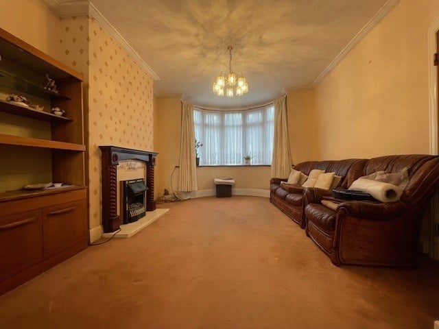 House Priory Close in Greater London
