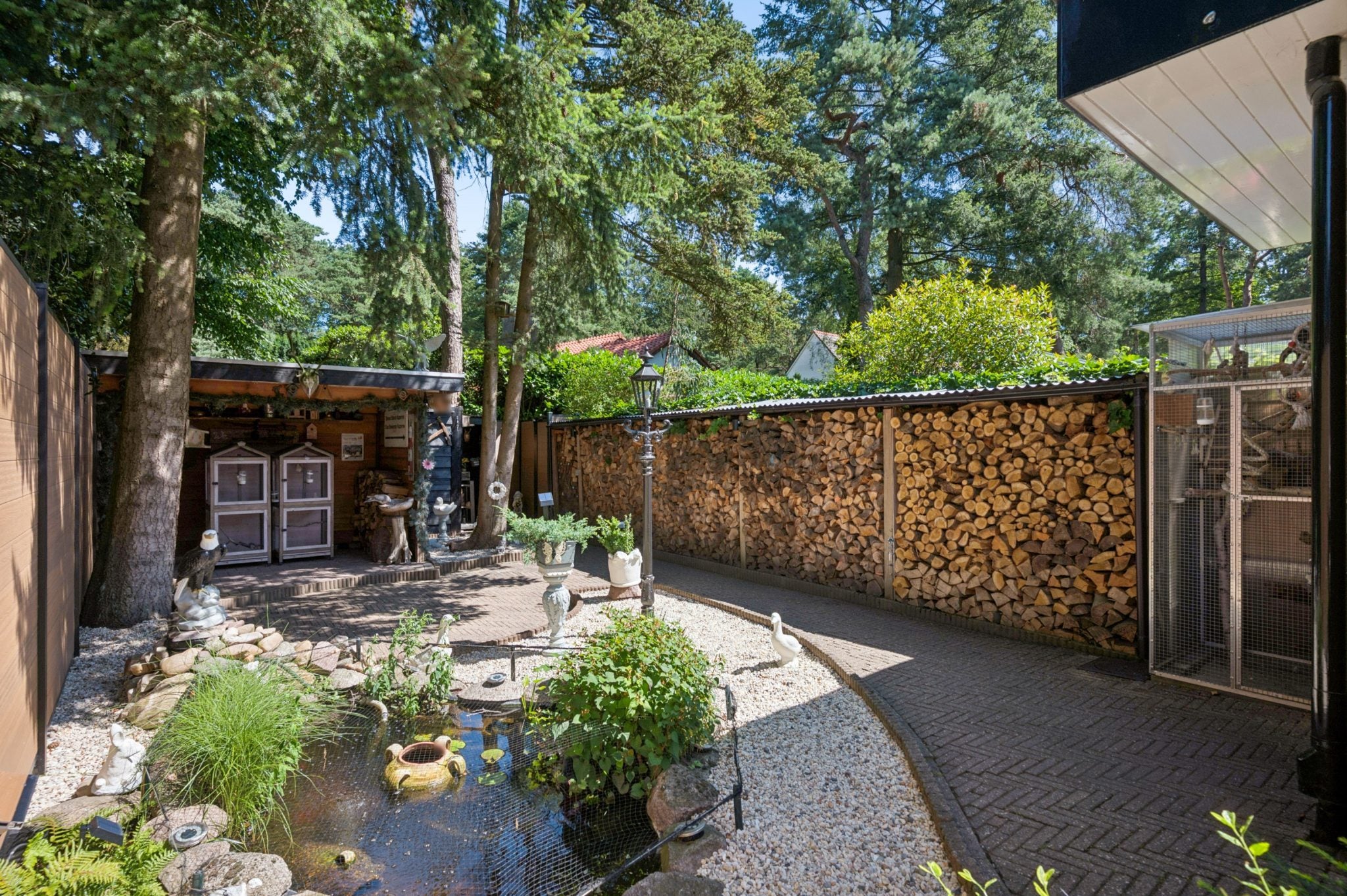 Tussenwoning te koop: Buurtscheuterlaan 23, Ede