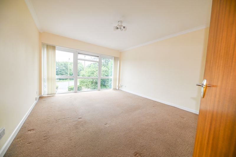 Flat Stakes Hill Road in Waterlooville