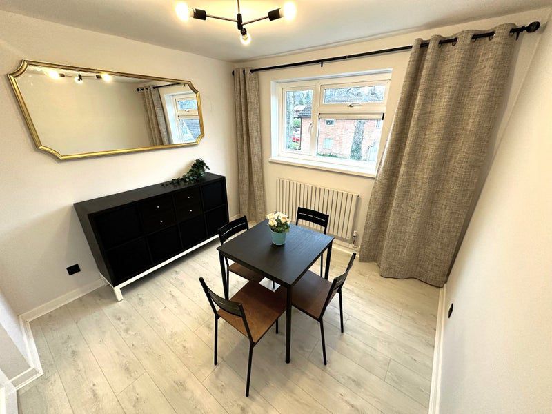 Room Gilldown Place in Birmingham