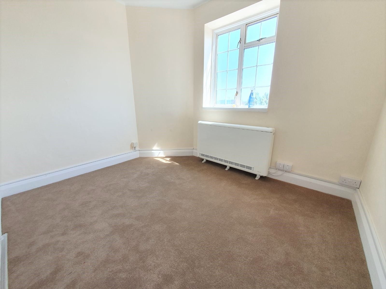 Flat Great West Road in Greater London