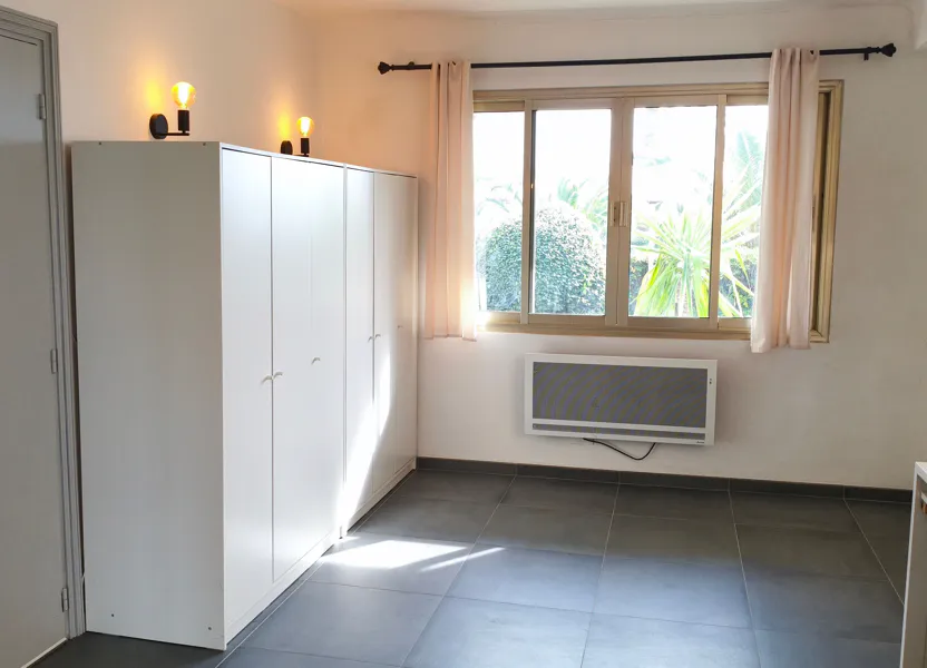 Chambre Boulevard Franck Pilatte à Nice
