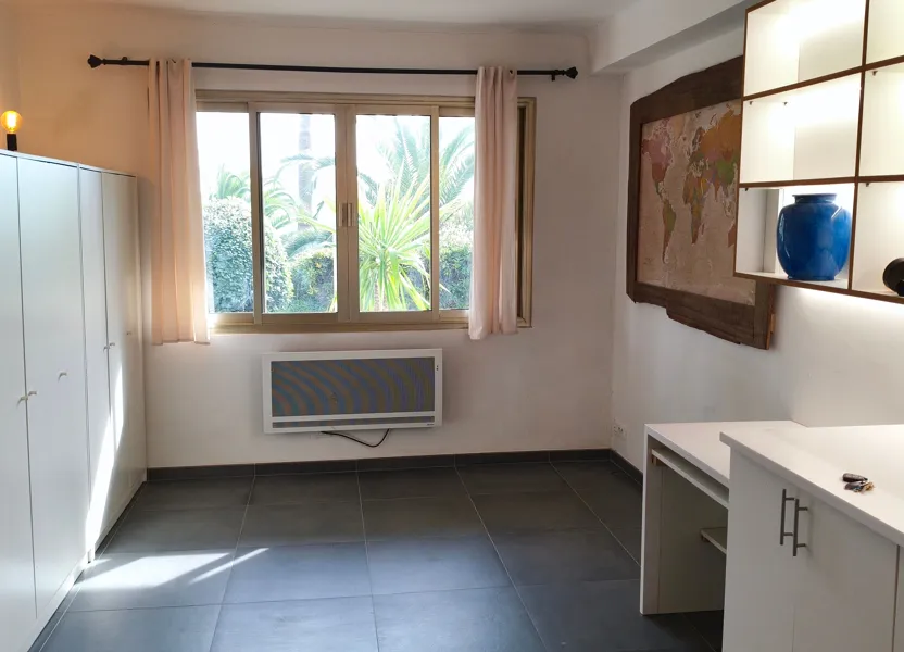 Chambre Boulevard Franck Pilatte à Nice