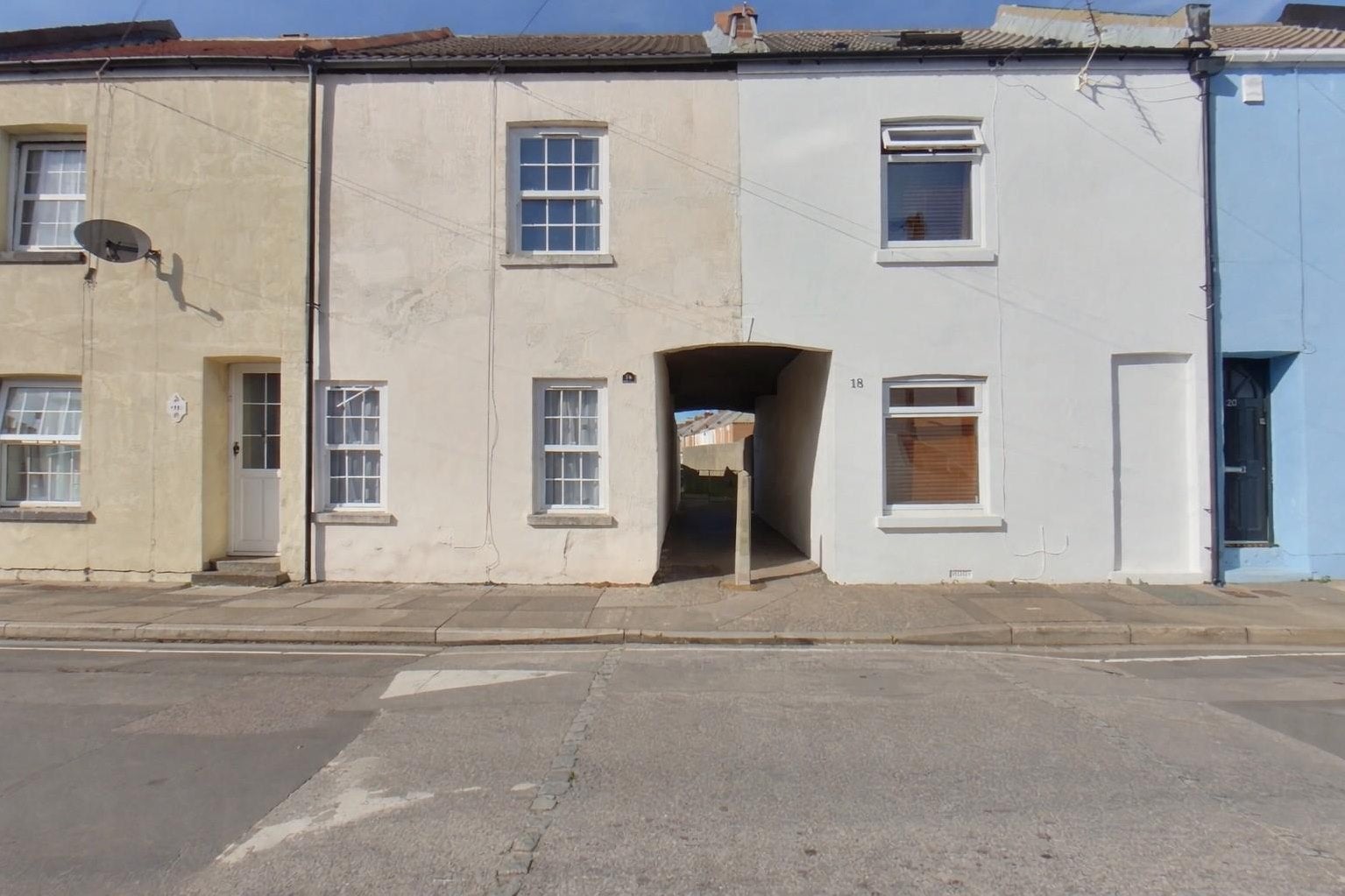 Room Mayfield Road in Gosport