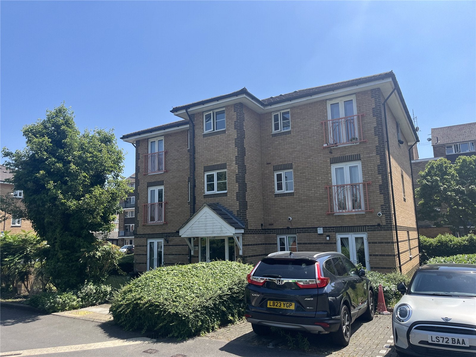 Flat Gurnell Grove in Greater London