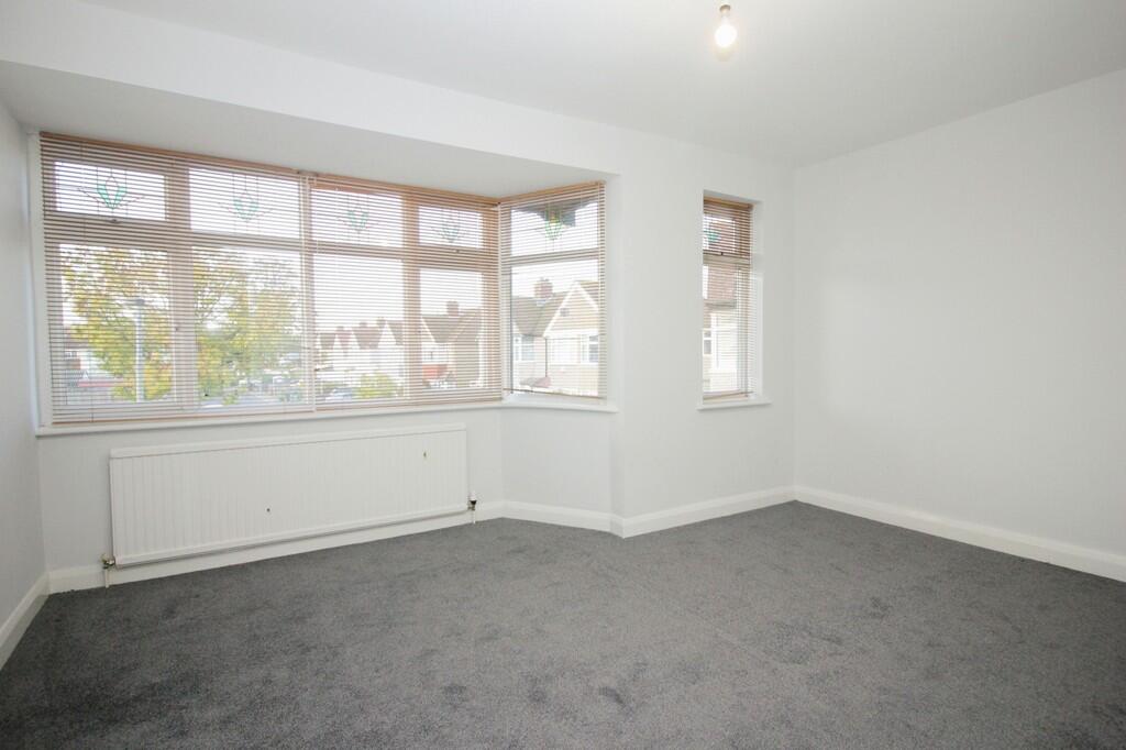 House Walwyn Avenue in Greater London