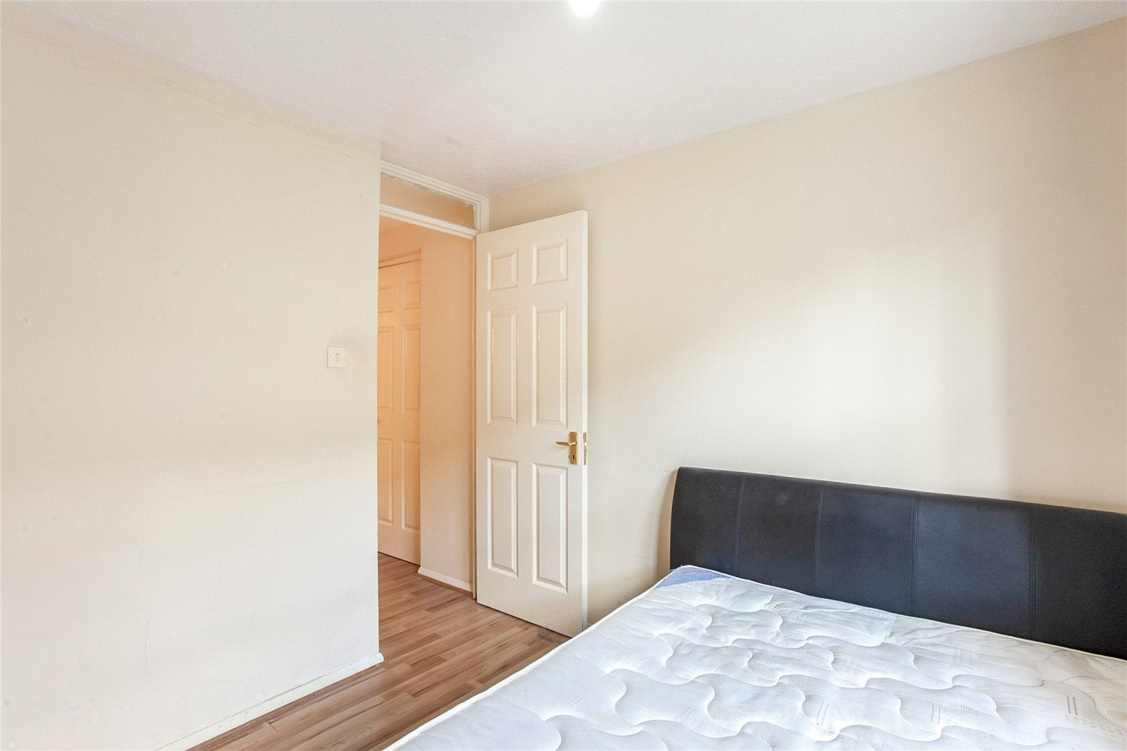 Flat Burnham Close in Greater London
