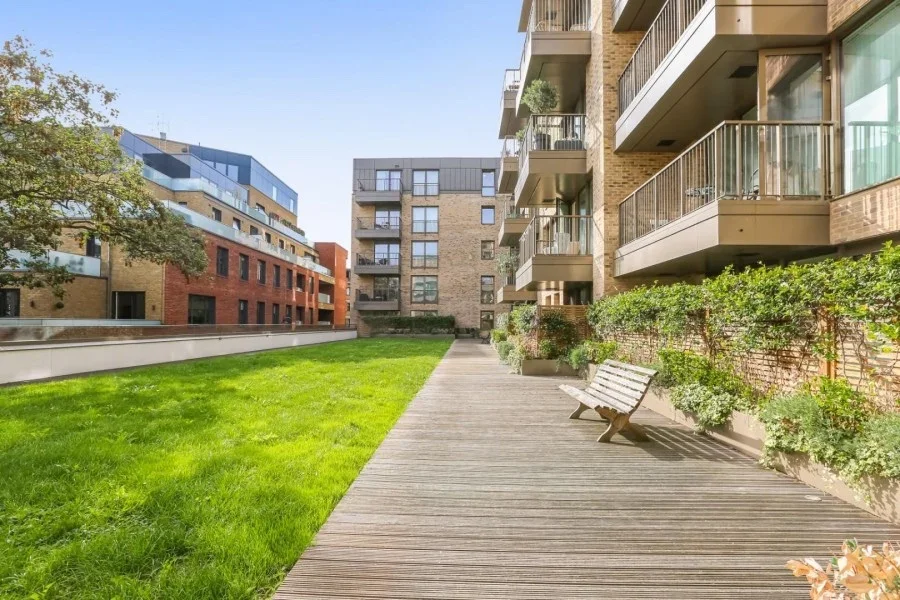 Flat Camberwell Passage in Greater London