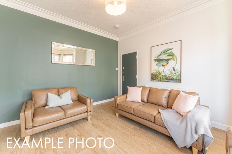Room Rolleston Drive in Nottingham