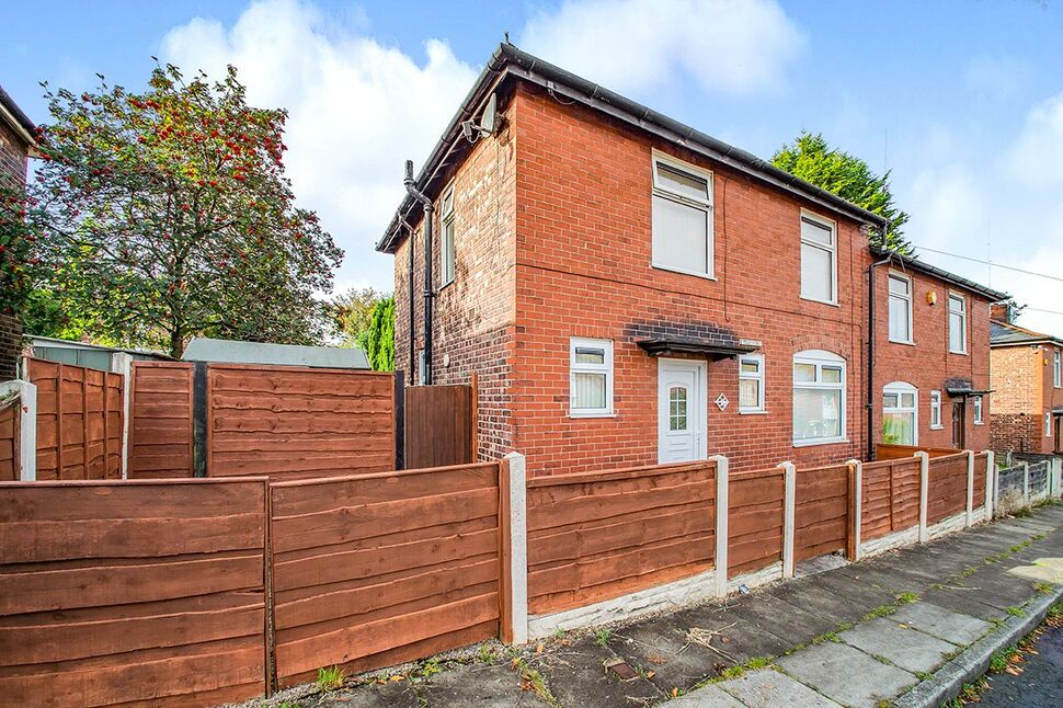 House Duke Street in Radcliffe