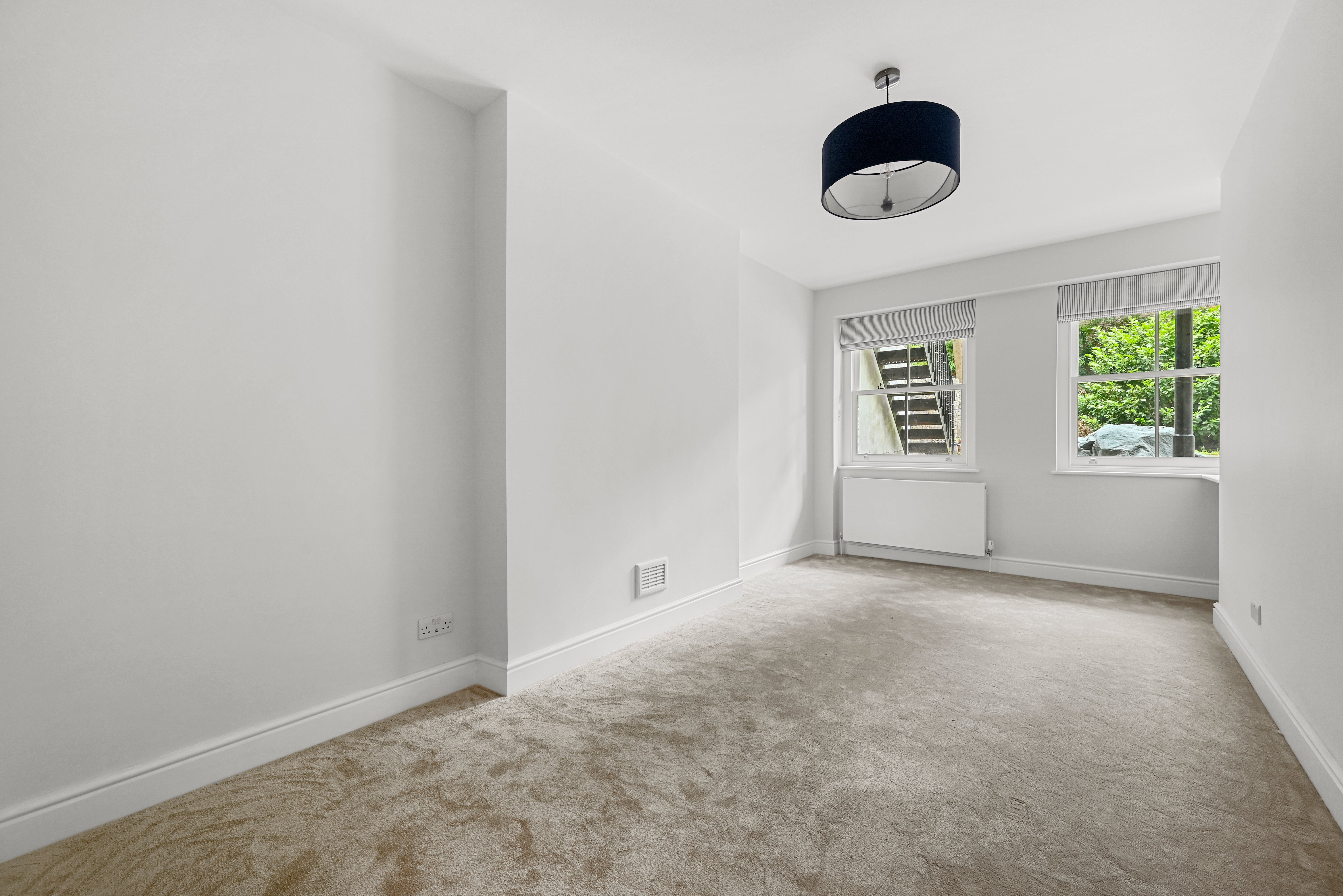 Flat Nether Close in Greater London