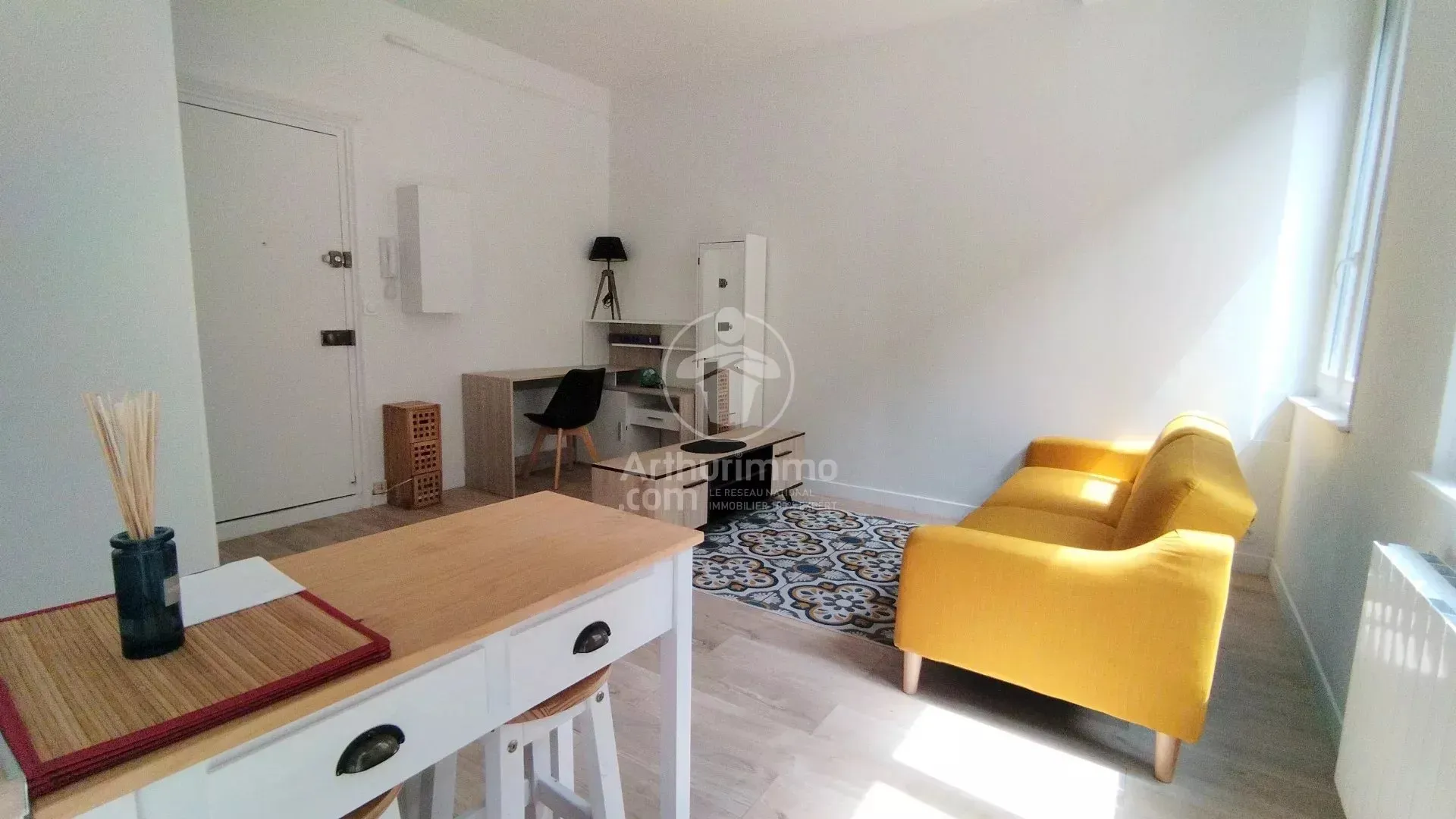 Room Chaussée Bertrand in Hénouville