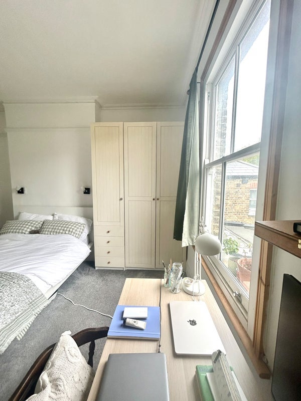 Room St Faith's Road in Greater London
