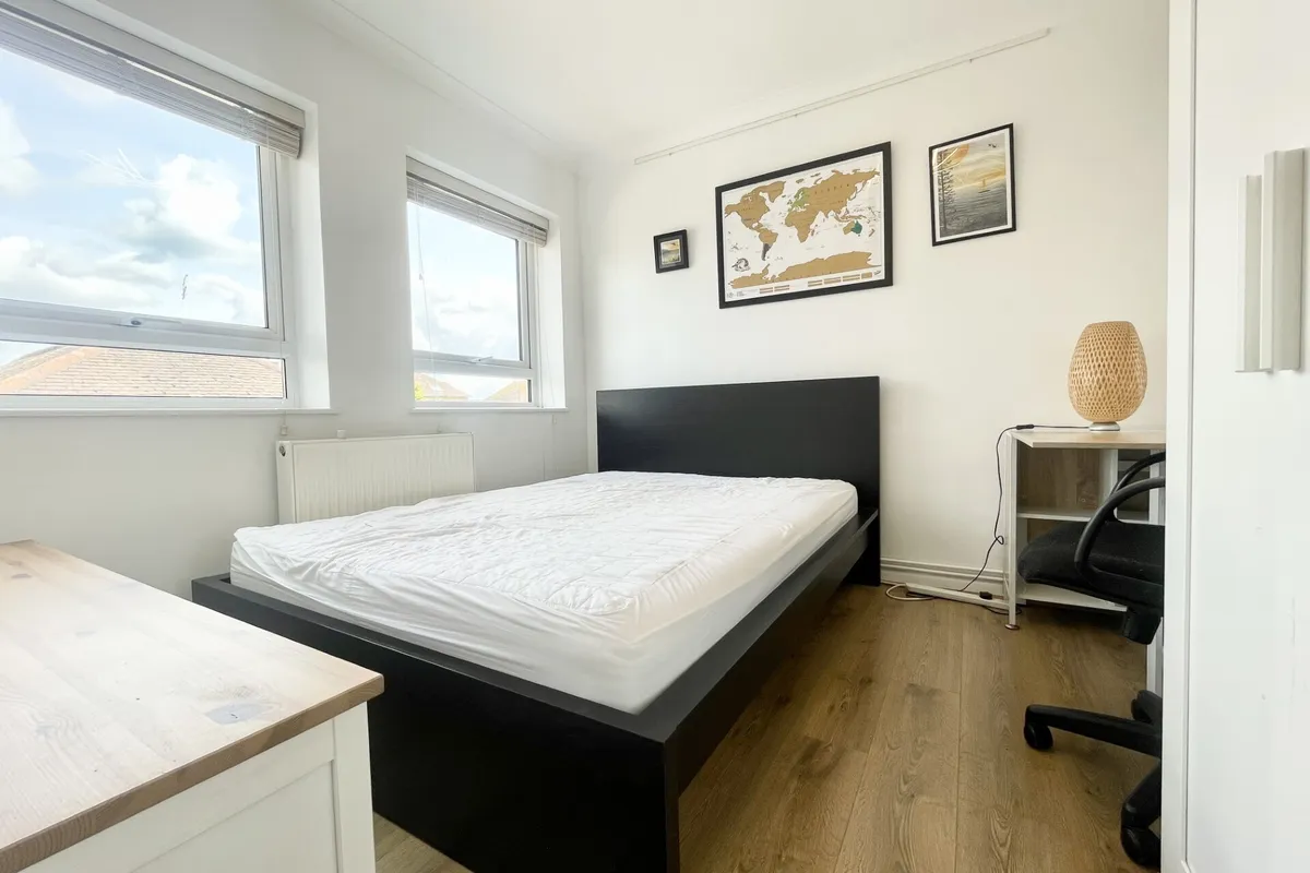 Flat Cecil Road in Adur