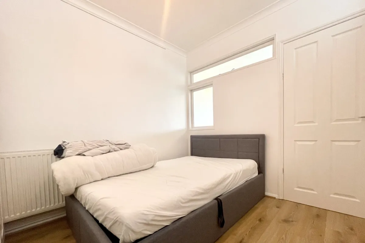 Flat Cecil Road in Adur
